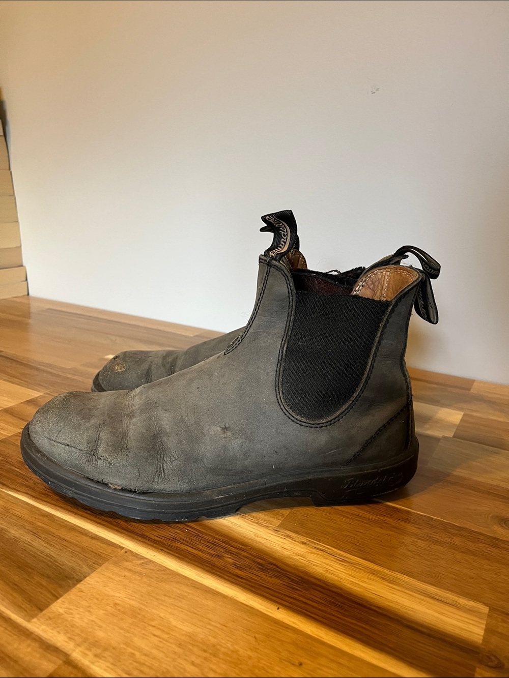 Blundstone boots size 10